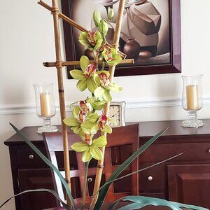 Faux Orquidea arrangement with Bamboo and Ceramic Base
